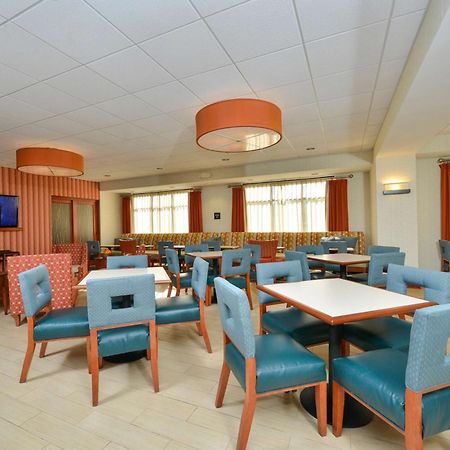 Hampton Inn Farmville Exterior photo