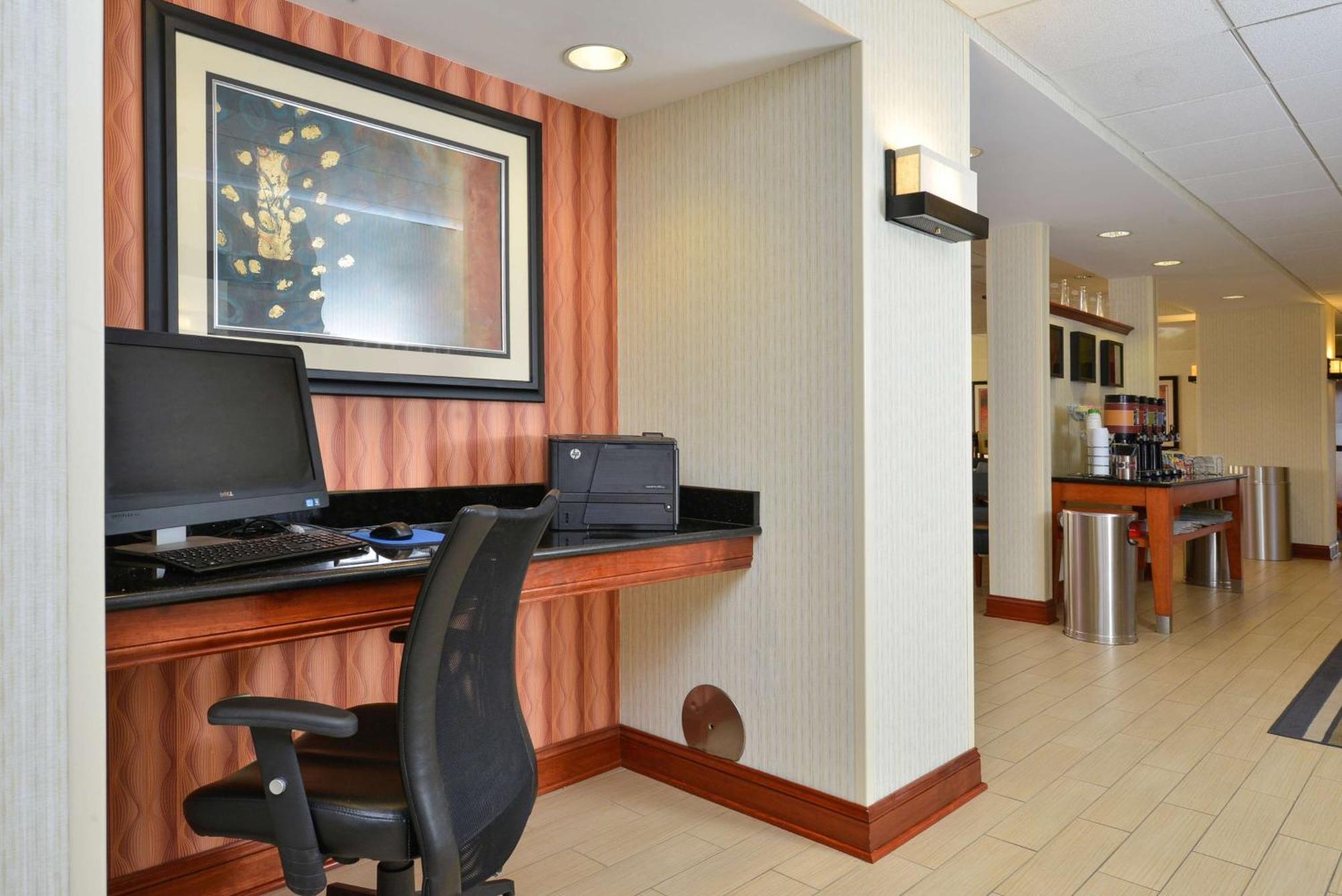 Hampton Inn Farmville Exterior photo