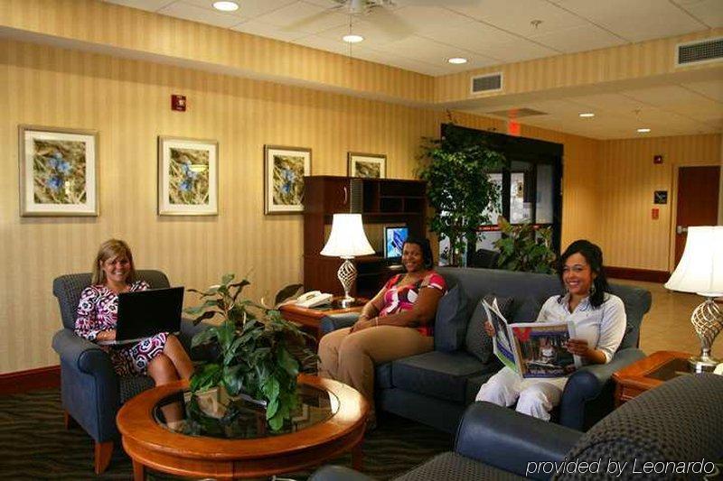 Hampton Inn Farmville Interior photo